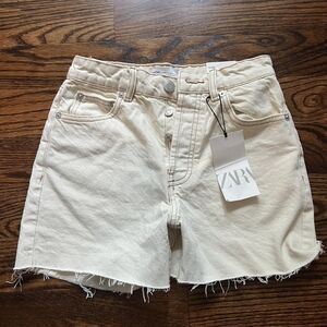 Zara Women's Cream Denim Shorts